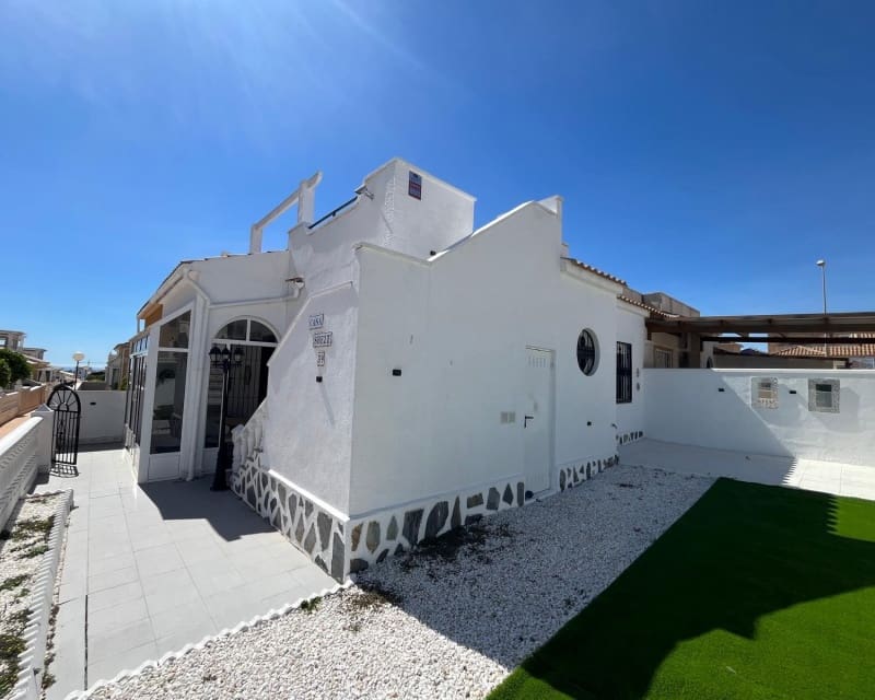 2 Zimmer Bungalow zu verkaufen in Orihuela Costa mit Pool Garage - 209.999 € (Ref: 9926421)
