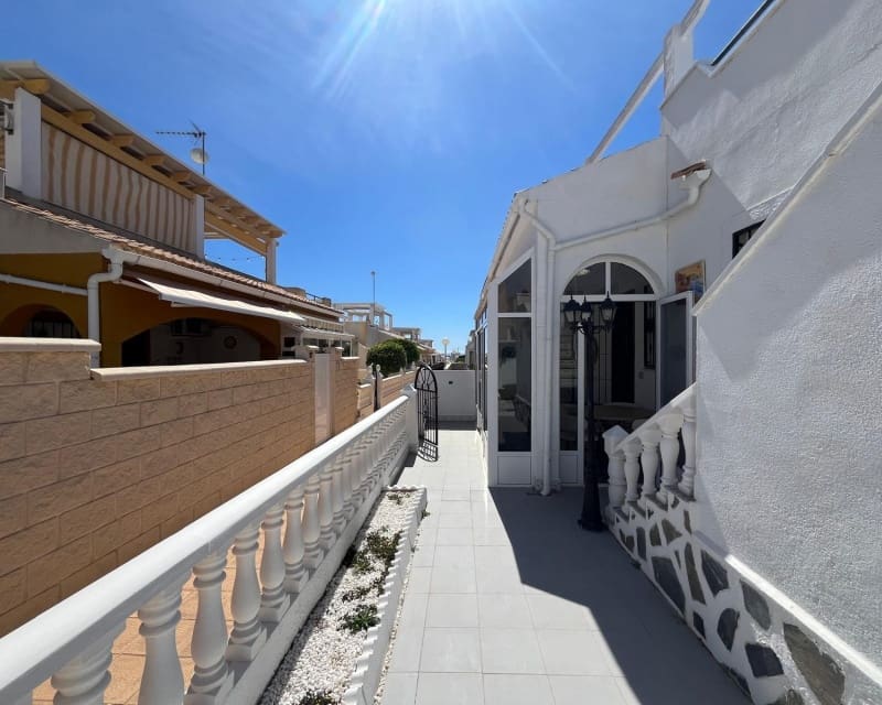 2 Zimmer Bungalow zu verkaufen in Orihuela Costa mit Pool Garage - 209.999 € (Ref: 9926421)