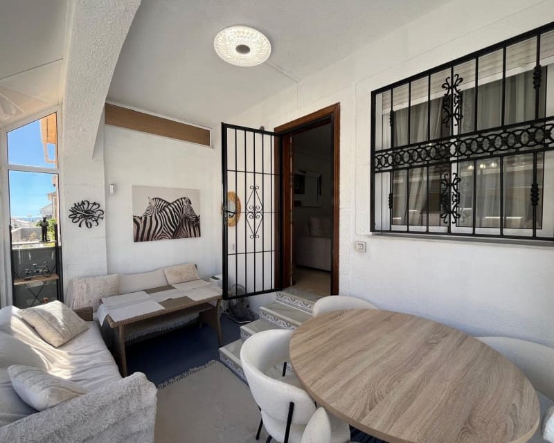 2 Zimmer Bungalow zu verkaufen in Orihuela Costa mit Pool Garage - 209.999 € (Ref: 9926421)