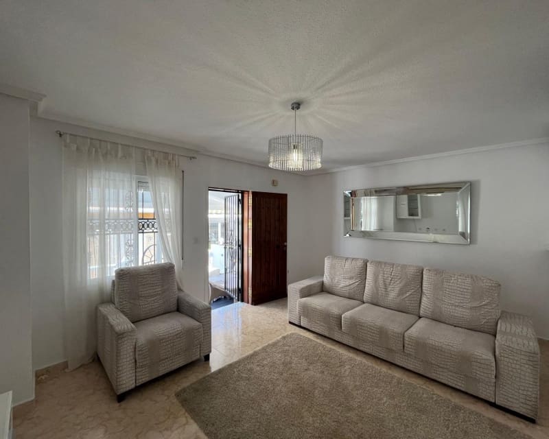 2 Zimmer Bungalow zu verkaufen in Orihuela Costa mit Pool Garage - 209.999 € (Ref: 9926421)