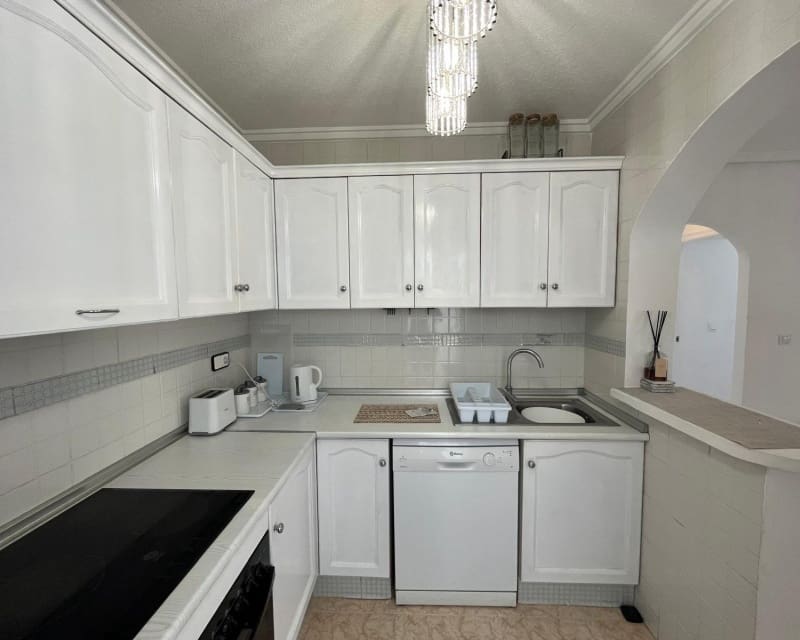 2 Zimmer Bungalow zu verkaufen in Orihuela Costa mit Pool Garage - 209.999 € (Ref: 9926421)