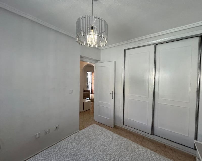 2 Zimmer Bungalow zu verkaufen in Orihuela Costa mit Pool Garage - 209.999 € (Ref: 9926421)