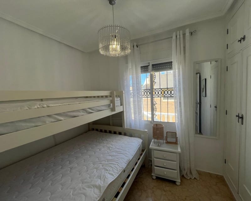 2 Zimmer Bungalow zu verkaufen in Orihuela Costa mit Pool Garage - 209.999 € (Ref: 9926421)