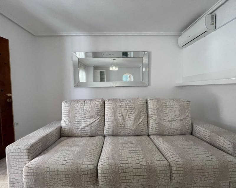 2 Zimmer Bungalow zu verkaufen in Orihuela Costa mit Pool Garage - 209.999 € (Ref: 9926421)