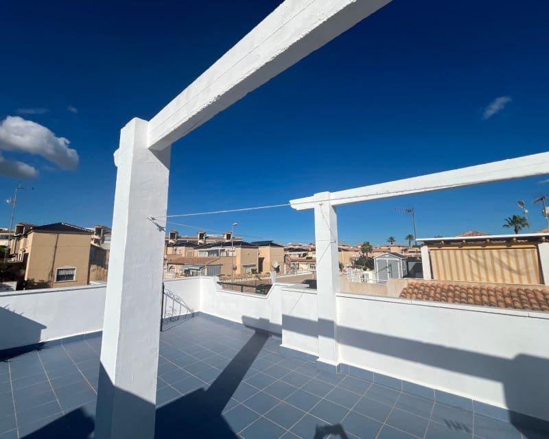 2 Zimmer Bungalow zu verkaufen in Orihuela Costa mit Pool Garage - 209.999 € (Ref: 9926421)