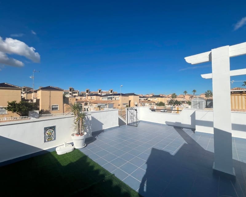 2 Zimmer Bungalow zu verkaufen in Orihuela Costa mit Pool Garage - 209.999 € (Ref: 9926421)
