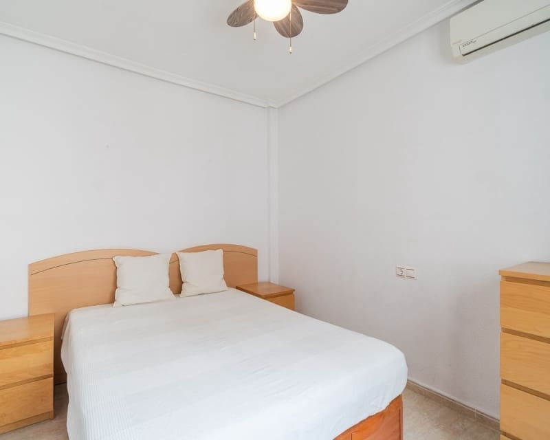 Apartamento de 2 habitaciones en Los Altos en venta con piscina - 150.000 € (Ref: 9926422)