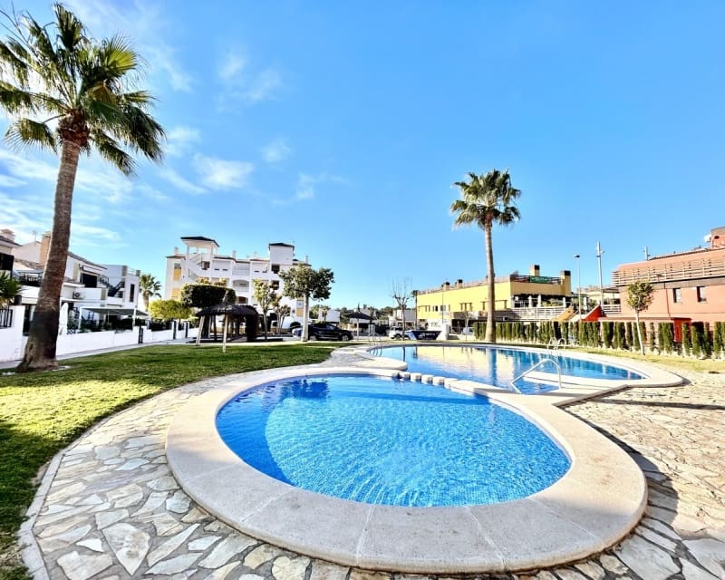 2 chambre Appartement à vendre à Villamartin avec piscine garage - 199 000 € (Ref: 9926424)