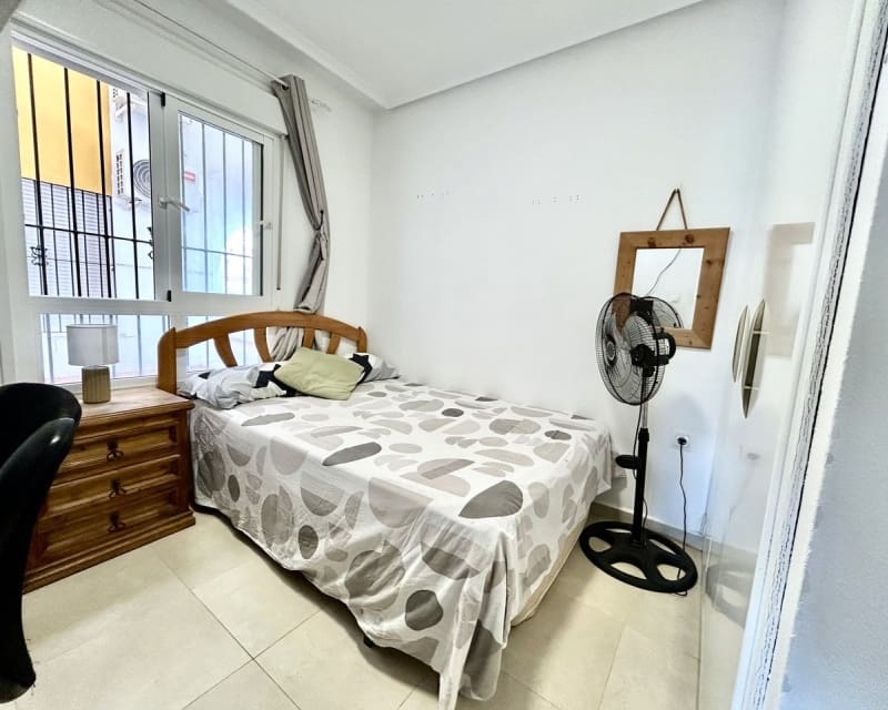2 chambre Appartement à vendre à Villamartin avec piscine garage - 199 000 € (Ref: 9926424)