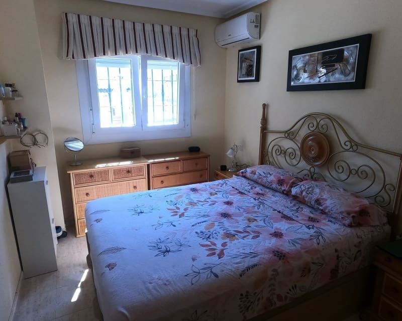 2 bedroom Apartment for sale in Playa Flamenca with pool - € 190,000 (Ref: 9926425)