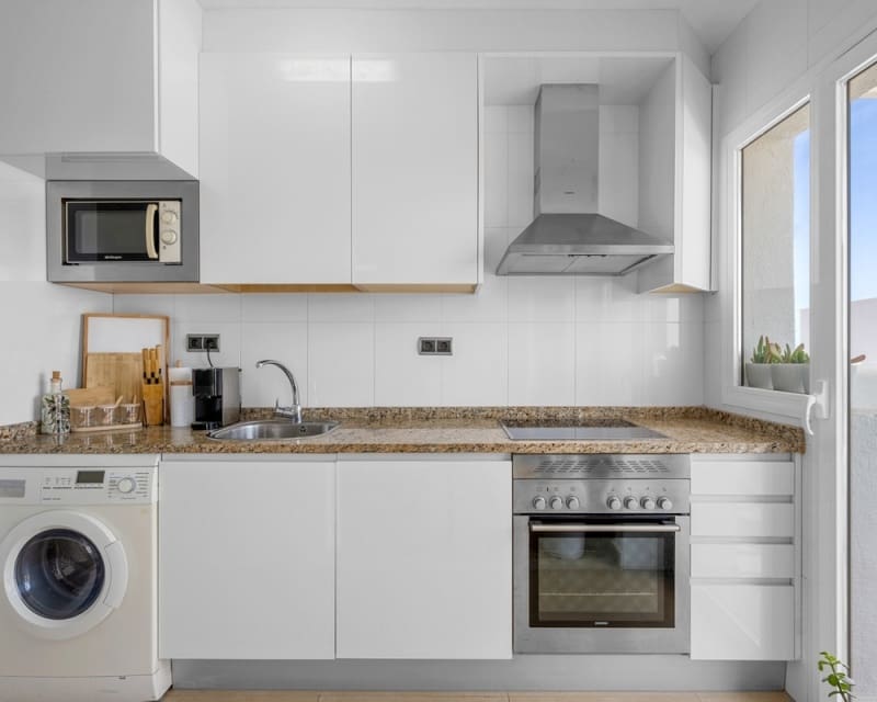 1 slaapkamer Appartement te koop in Los Alcazares met zwembad garage - € 139.000 (Ref: 9926427)