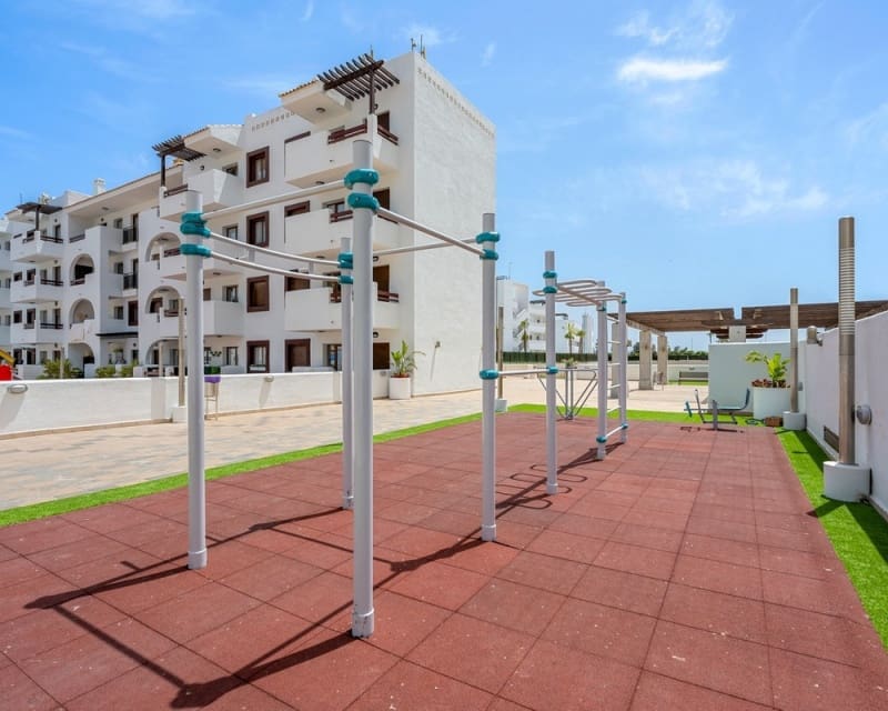 1 slaapkamer Appartement te koop in Los Alcazares met zwembad garage - € 139.000 (Ref: 9926427)