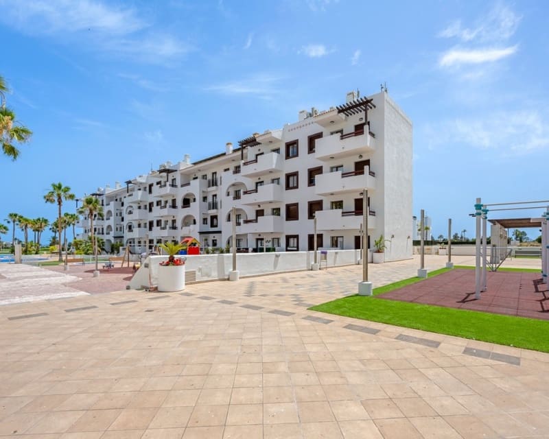 1 slaapkamer Appartement te koop in Los Alcazares met zwembad garage - € 139.000 (Ref: 9926427)