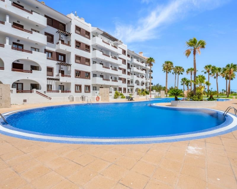1 slaapkamer Appartement te koop in Los Alcazares met zwembad garage - € 139.000 (Ref: 9926427)