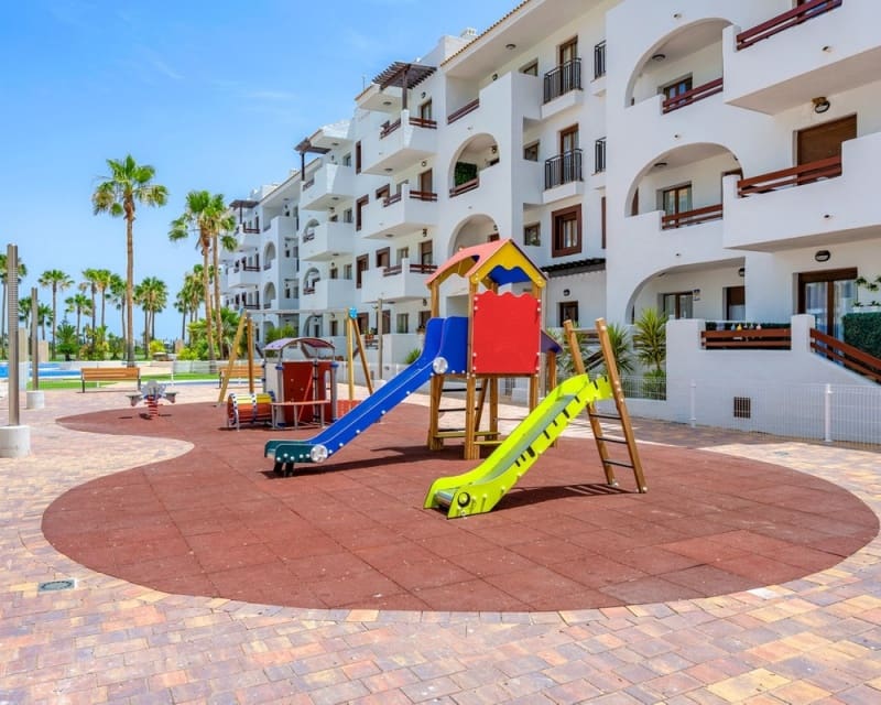 1 slaapkamer Appartement te koop in Los Alcazares met zwembad garage - € 139.000 (Ref: 9926427)