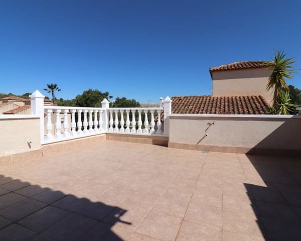 3 slaapkamer Villa te koop in San Miguel de Salinas met zwembad garage - € 259.950 (Ref: 9926430)