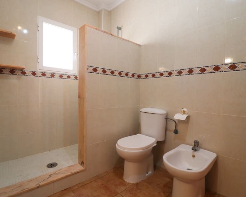 3 slaapkamer Villa te koop in San Miguel de Salinas met zwembad garage - € 259.950 (Ref: 9926430)