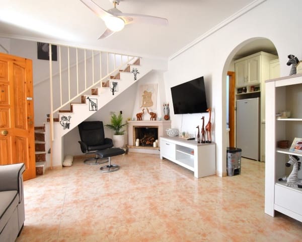 2 soveværelse Villa til salg i Playa Flamenca, Orihuela med swimmingpool garage - € 225.000 (Ref: 9926432)