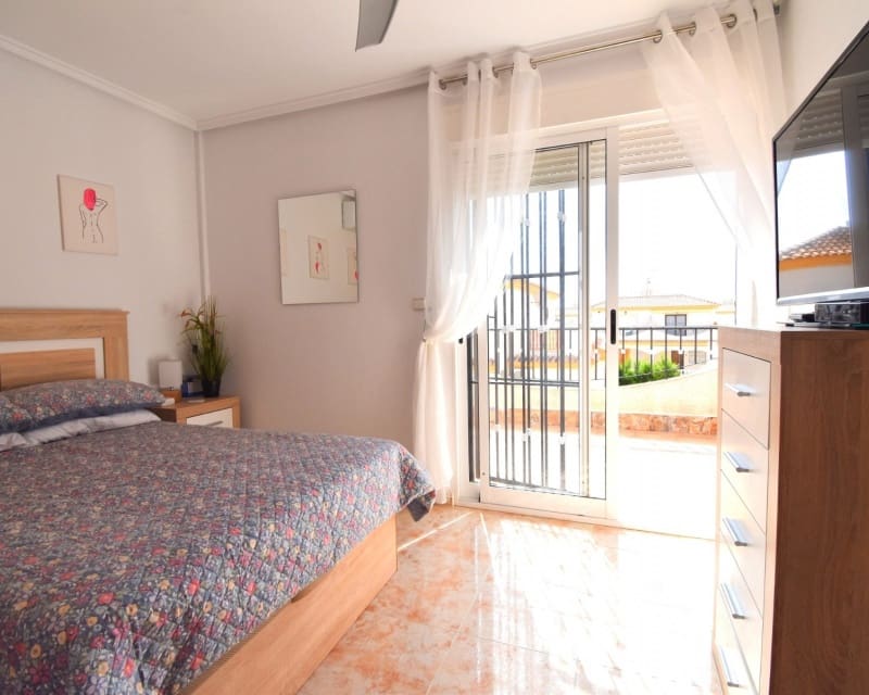 2 soveværelse Villa til salg i Playa Flamenca med swimmingpool garage - € 225.000 (Ref: 9926432)