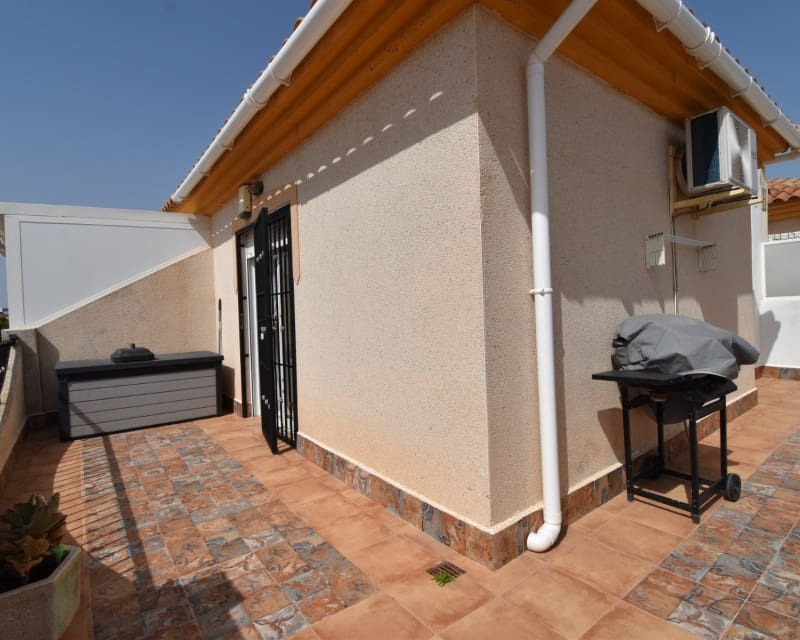 2 soveværelse Villa til salg i Playa Flamenca med swimmingpool garage - € 225.000 (Ref: 9926432)