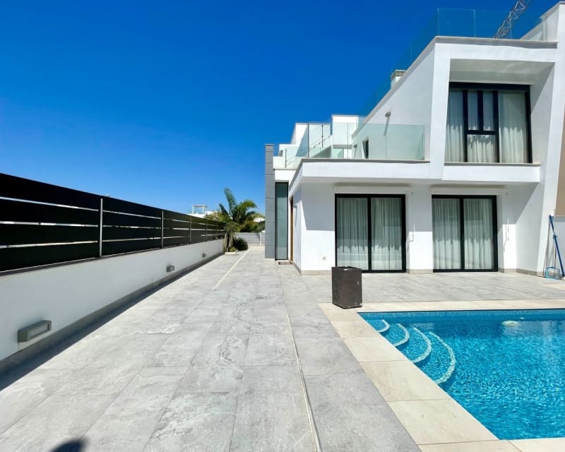 3 sovrum Villa till salu i Benijofar med pool garage - 399 000 € (Ref: 9926434)