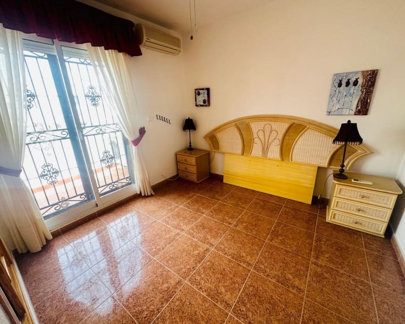 3 Zimmer Villa zu verkaufen in Los Montesinos mit Pool - 179.000 € (Ref: 9926435)