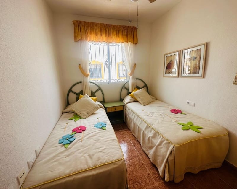3 Zimmer Villa zu verkaufen in Los Montesinos mit Pool - 179.000 € (Ref: 9926435)