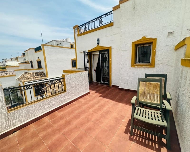 3 Zimmer Villa zu verkaufen in Los Montesinos mit Pool - 179.000 € (Ref: 9926435)