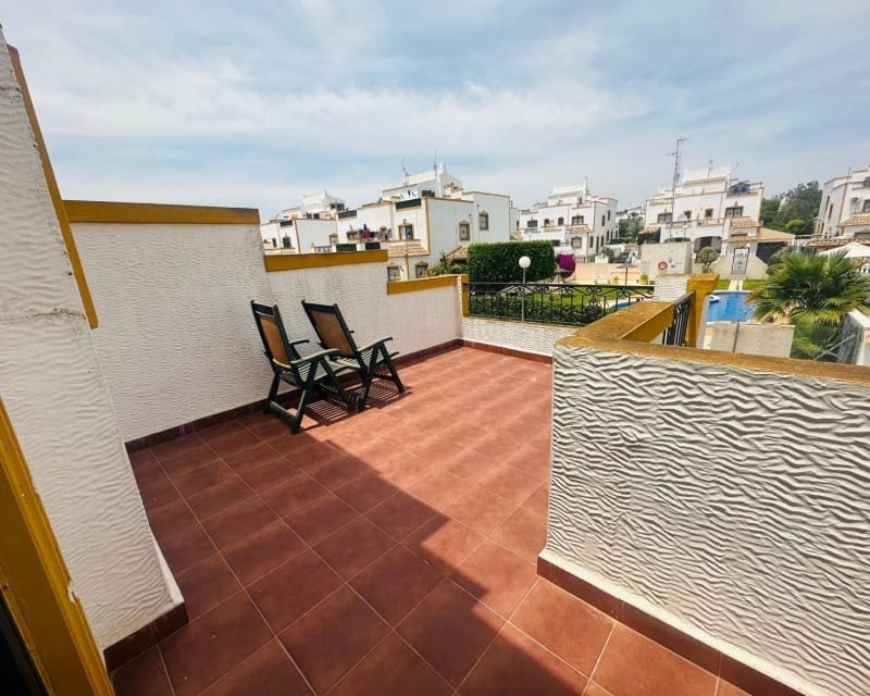 3 Zimmer Villa zu verkaufen in Los Montesinos mit Pool - 179.000 € (Ref: 9926435)