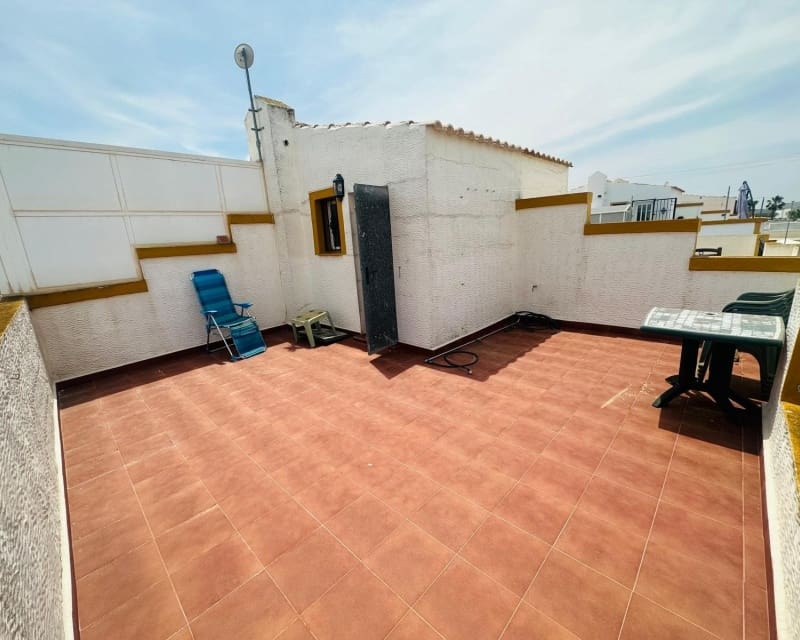 3 Zimmer Villa zu verkaufen in Los Montesinos mit Pool - 179.000 € (Ref: 9926435)