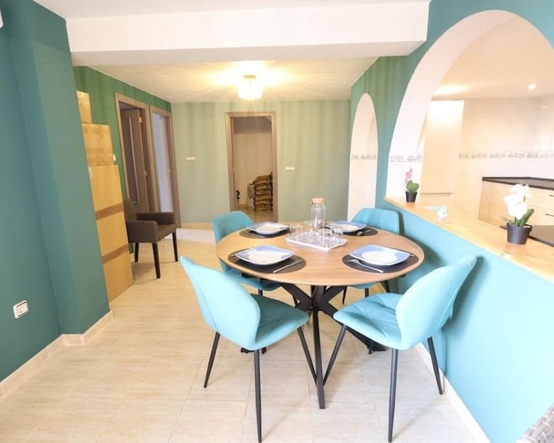 5 sypialnia Willa na sprzedaż w Villamartin z basenem garażem - 385 000 € (Ref: 9926436)