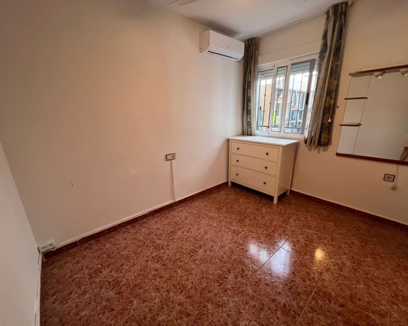 2 slaapkamer Appartement te koop in Los Montesinos met zwembad - € 125.000 (Ref: 9926437)
