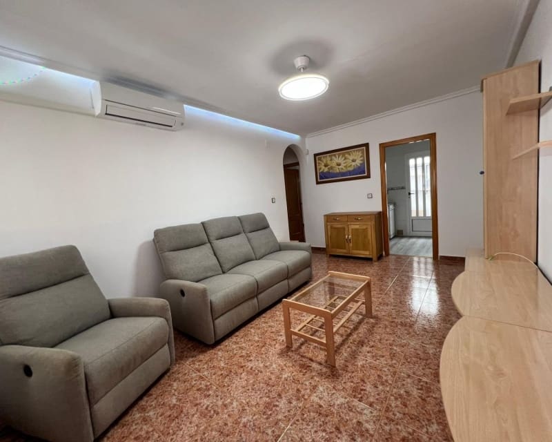 2 slaapkamer Appartement te koop in Los Montesinos met zwembad - € 125.000 (Ref: 9926437)