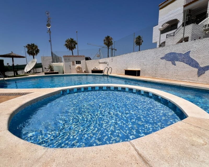 2 slaapkamer Appartement te koop in Los Montesinos met zwembad - € 125.000 (Ref: 9926437)
