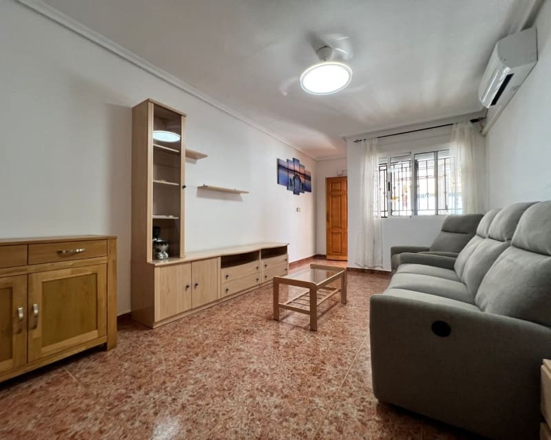 2 slaapkamer Appartement te koop in Los Montesinos met zwembad - € 125.000 (Ref: 9926437)