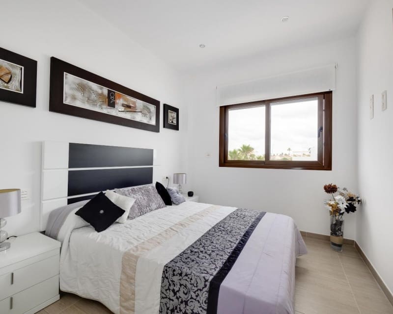 3 soveværelse Villa til salg i Pueblo Bravo med swimmingpool - € 394.969 (Ref: 9926438)