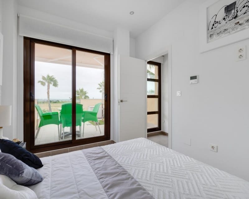 3 soveværelse Villa til salg i Pueblo Bravo med swimmingpool - € 394.969 (Ref: 9926438)