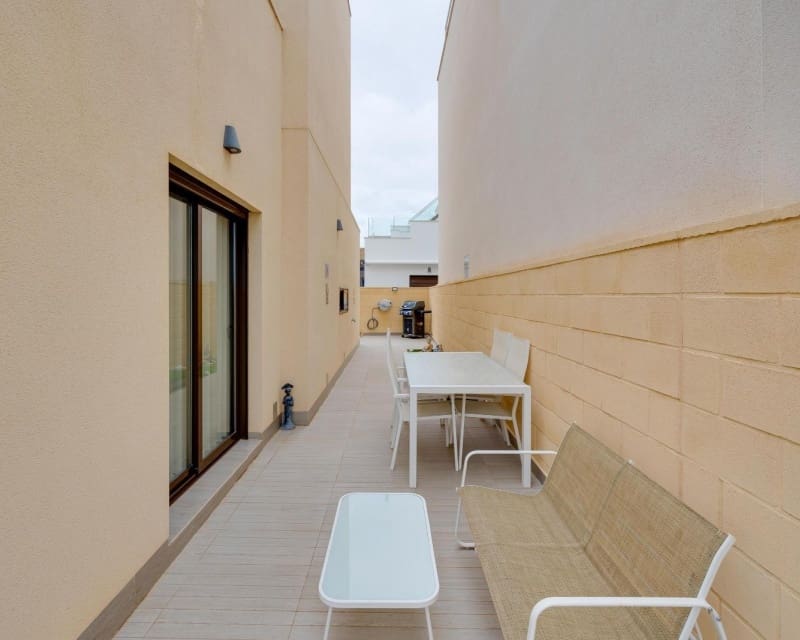 3 soveværelse Villa til salg i Pueblo Bravo med swimmingpool - € 394.969 (Ref: 9926438)