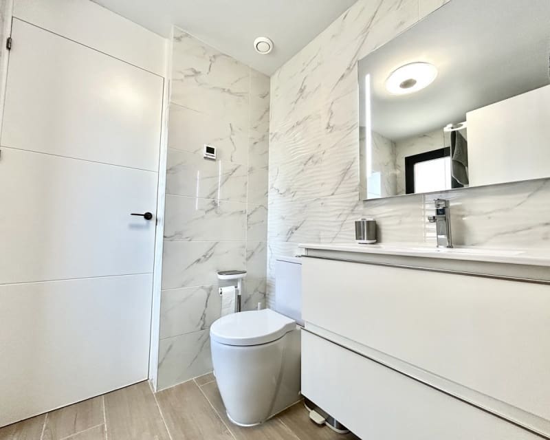 2 soveværelse Lejlighed til salg i Villamartin med swimmingpool garage - € 260.000 (Ref: 9950680)