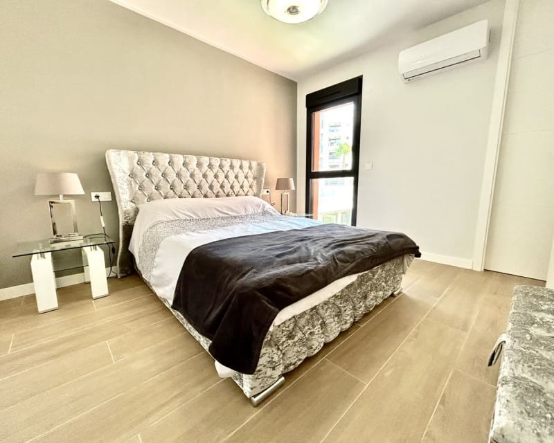2 soveværelse Lejlighed til salg i Villamartin med swimmingpool garage - € 260.000 (Ref: 9950680)