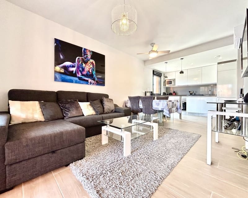 2 soveværelse Lejlighed til salg i Villamartin med swimmingpool garage - € 260.000 (Ref: 9950680)
