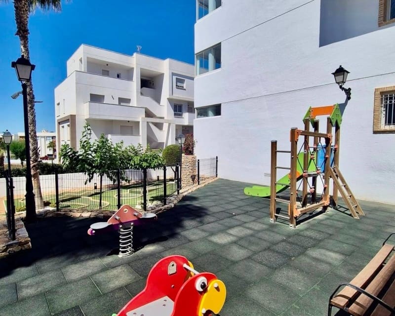 2 camera da letto Appartamento in vendita in Villamartin con piscina - 220.000 € (Rif: 9950681)