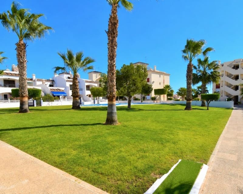 2 makuuhuone Huoneisto myytävänä paikassa Playa Flamenca mukana uima-altaan 
autotalli - 205 000 € (Ref: 9950683)