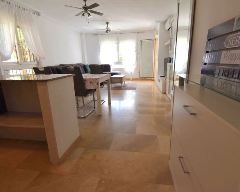 2 makuuhuone Huoneisto myytävänä paikassa Playa Flamenca mukana uima-altaan 
autotalli - 205 000 € (Ref: 9950683)