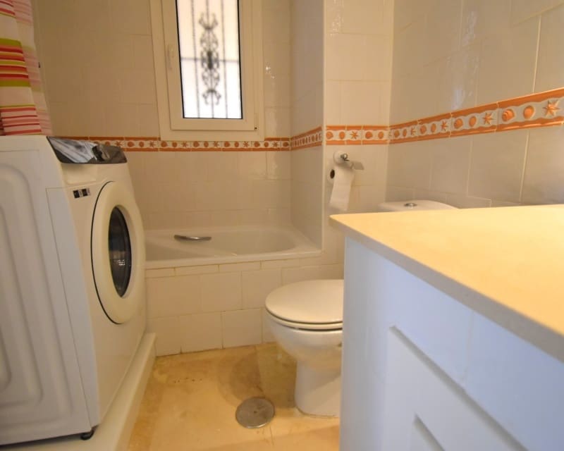 2 makuuhuone Huoneisto myytävänä paikassa Playa Flamenca mukana uima-altaan 
autotalli - 205 000 € (Ref: 9950683)