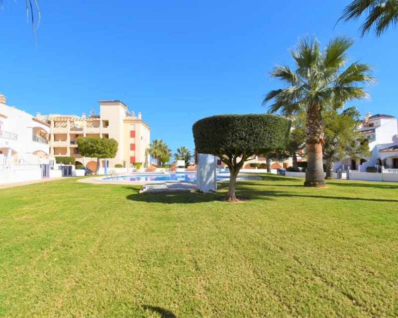2 makuuhuone Huoneisto myytävänä paikassa Playa Flamenca mukana uima-altaan 
autotalli - 205 000 € (Ref: 9950683)