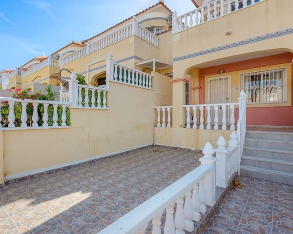 3 soveværelse Byhus til salg i Villamartin, Orihuela med swimmingpool - € 189.000 (Ref: 9950684)