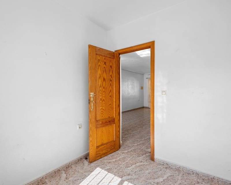 3 soveværelse Byhus til salg i Villamartin med swimmingpool - € 189.000 (Ref: 9950684)