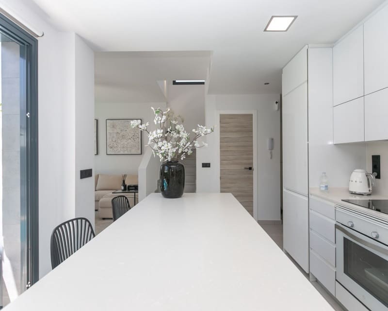 3 makuuhuone Huvila myytävänä paikassa Villamartin mukana uima-altaan - 369 000 € (Ref: 9950685)