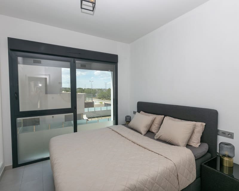 3 makuuhuone Huvila myytävänä paikassa Villamartin mukana uima-altaan - 369 000 € (Ref: 9950685)